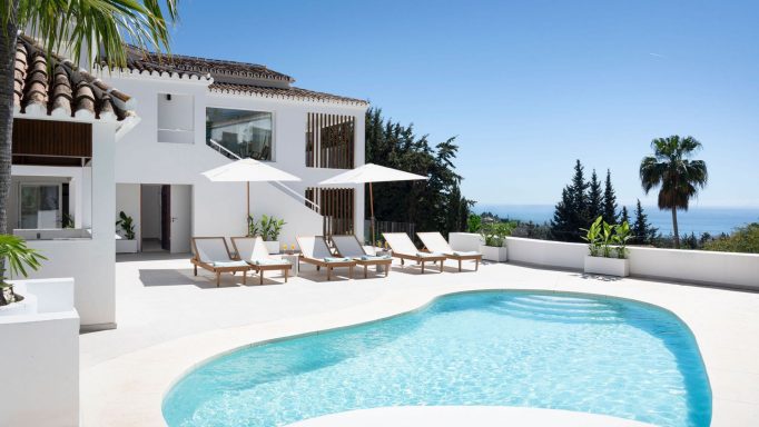 VILLA BELLEVUE. EL ROSARIO VILLA IDEAL EN EL ROSARIO, MARBELLA